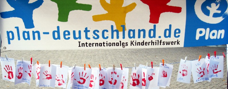 Rote Hände gegen Kindersoldaten