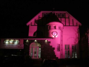 Alter Bahnhof E-Mail in Pink 004