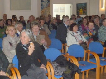 ein voller Saal beim ersten Patentreffen; Foto: AG Wilhelmshaven