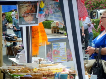 Leckerer Kuchen. Hier kann man einen Blick riskieren