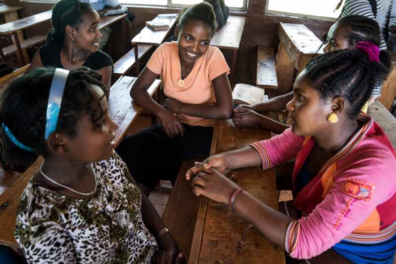 Die Mädchen des "Uncut Girls’ Club" in Äthopien machen sich gegen weibliche Genitalverstümmelung (FGM) stark. © Meeri Koutaniemi / Plan