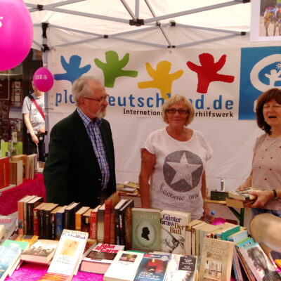Bücherflohmarkt auf dem RüFest