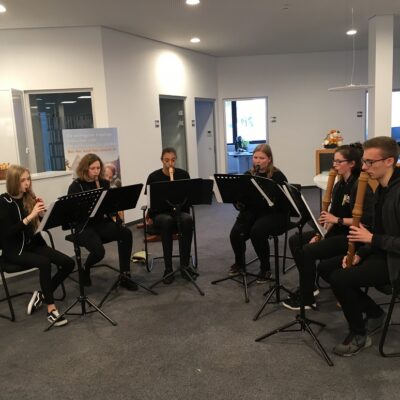 Auch musikalisch gut aufgestellt mit dem Blockflöten-Sextett der Musikschule Bocholt