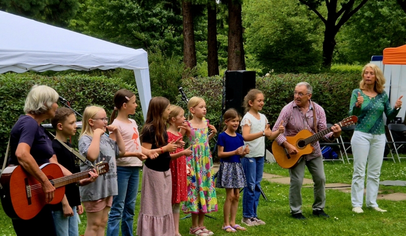 KulturMitmach Markt Bremen. Kinder Musikaufführung