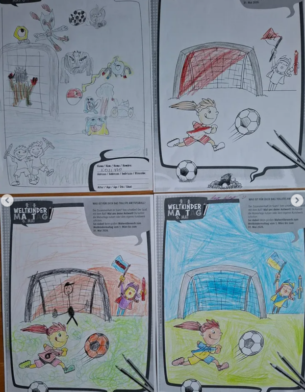 Vier Malvorlagen für Kinder zeigen Fußball-Szenen. Oben links: chaotisches Stadion mit Spielern, Ball und Menschenmenge. Oben rechts: Mädchen jagt dem Fußball hinterher, der Torwart ist in der Nähe. Unten links: bunte Torszene mit Torwart und Fahnen. Unten rechts: Mädchen schießt den Fußball ins Netz.